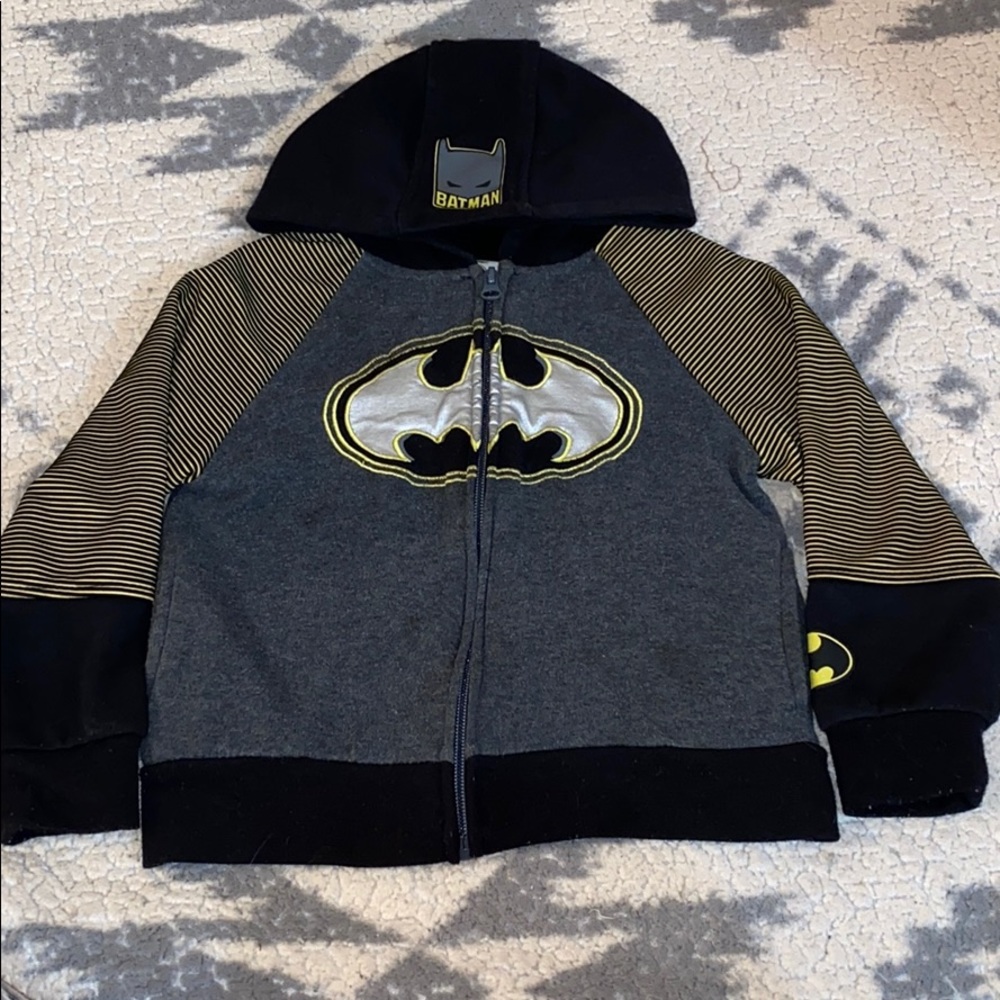 Batman zip up hoodie. Size 4t